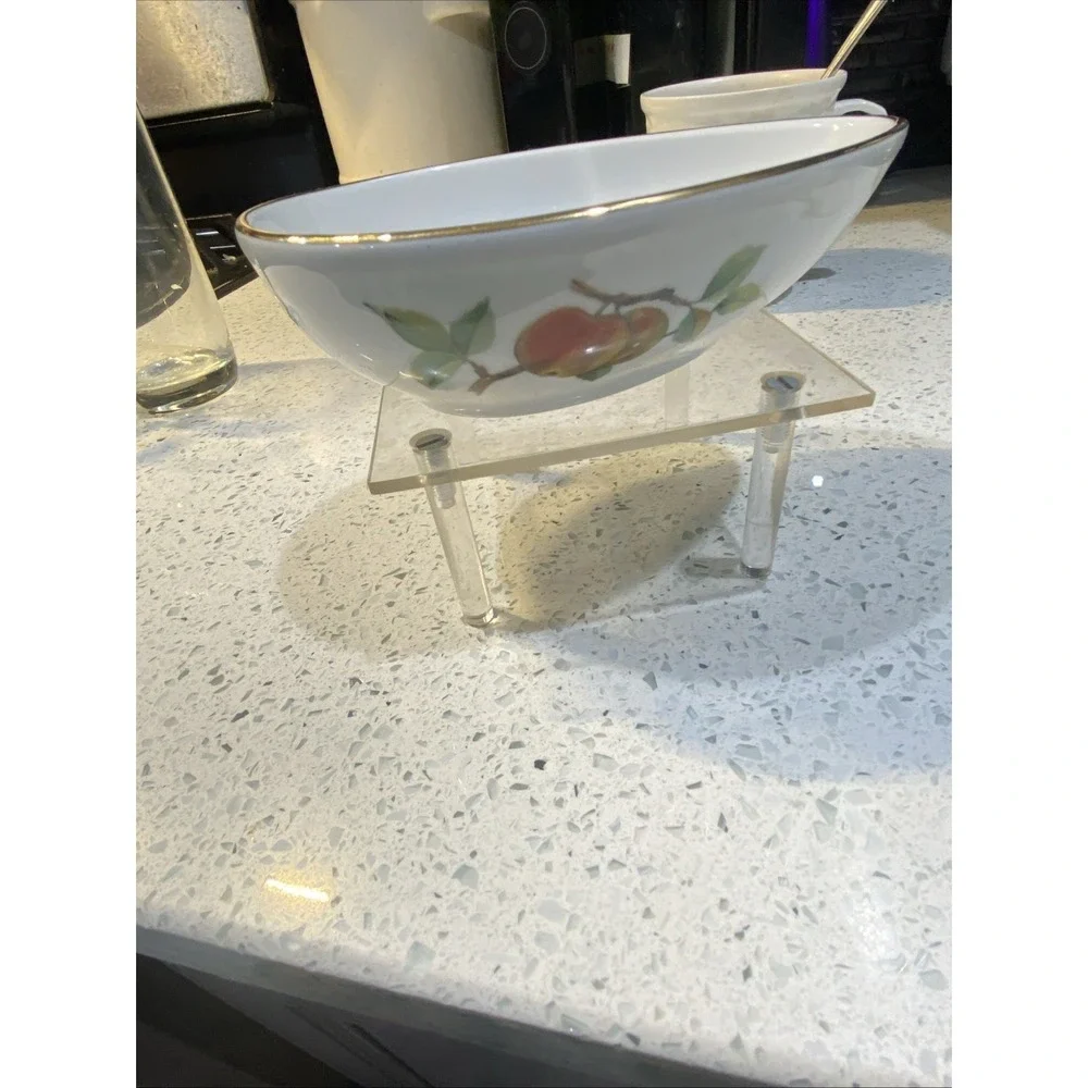 Royal Worcester Evesham Gold 5 1/2